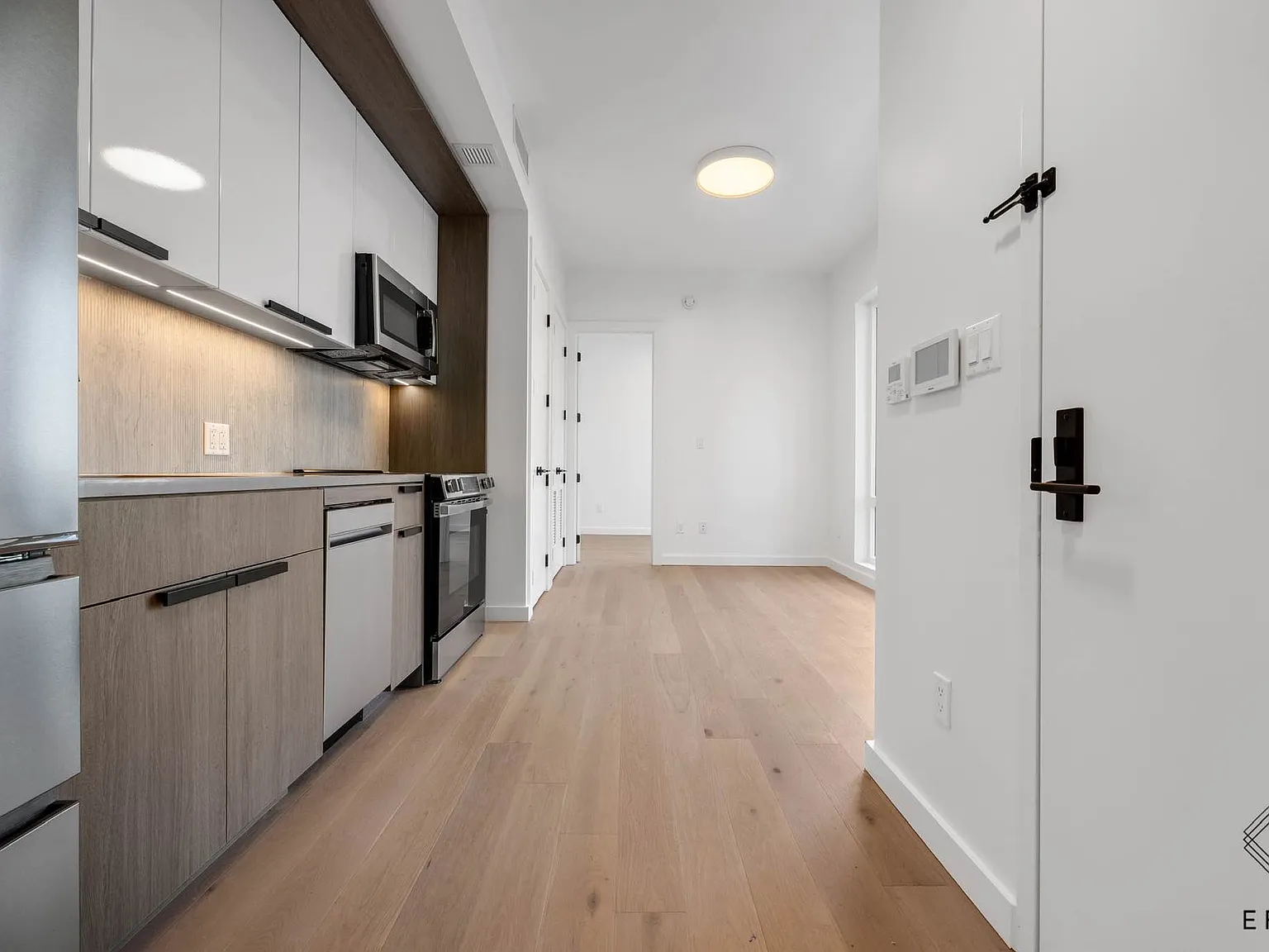 1211 Fulton Street — Photo 2