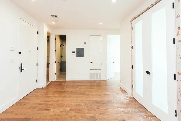 Rented by Nooklyn NYC LLC | media 6