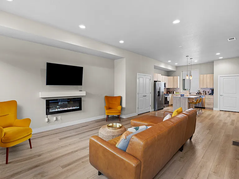 4731 E Iliff Ave — Photo 8