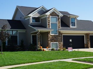 2102 Leahs Ln, Champaign, IL