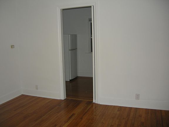 2nd image of 1308 1/2 The Strand