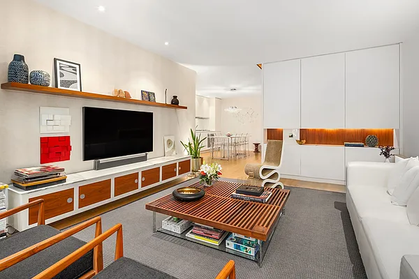 Sold by Douglas Elliman | media 18