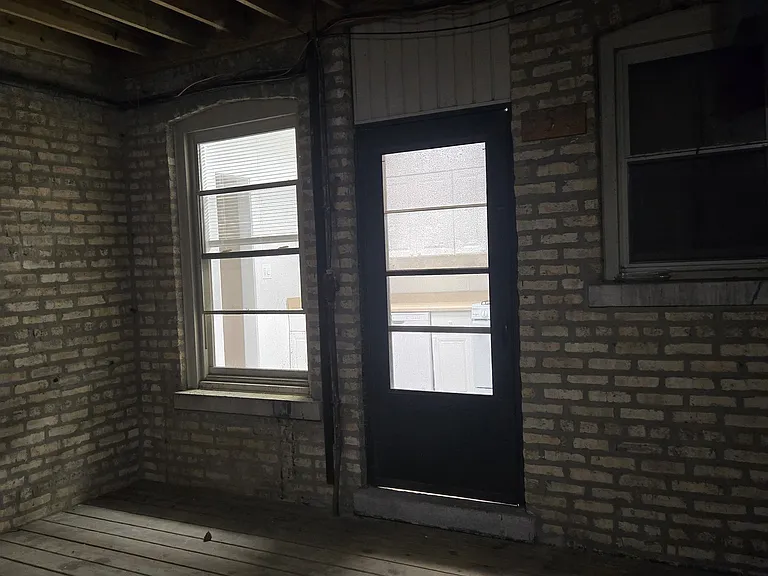 558 Elmwood Ave #1 — Photo 5