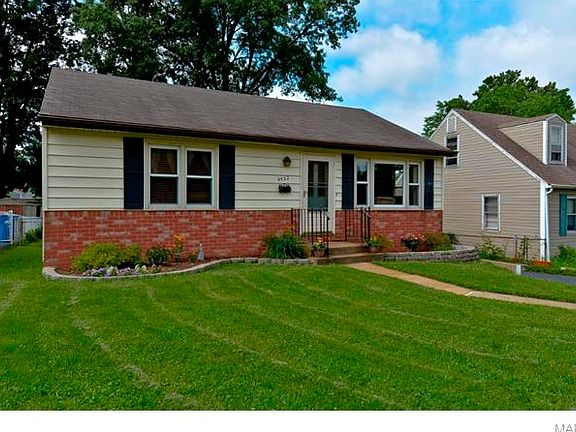 2nd image of 9522 Theodosia Ave