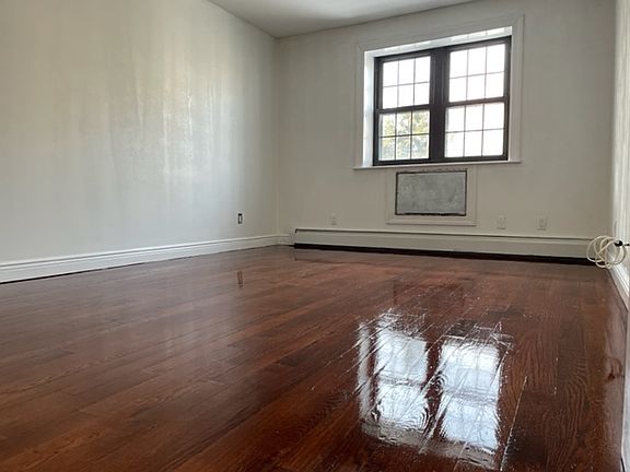 4th image of 25-78 38th St #1R