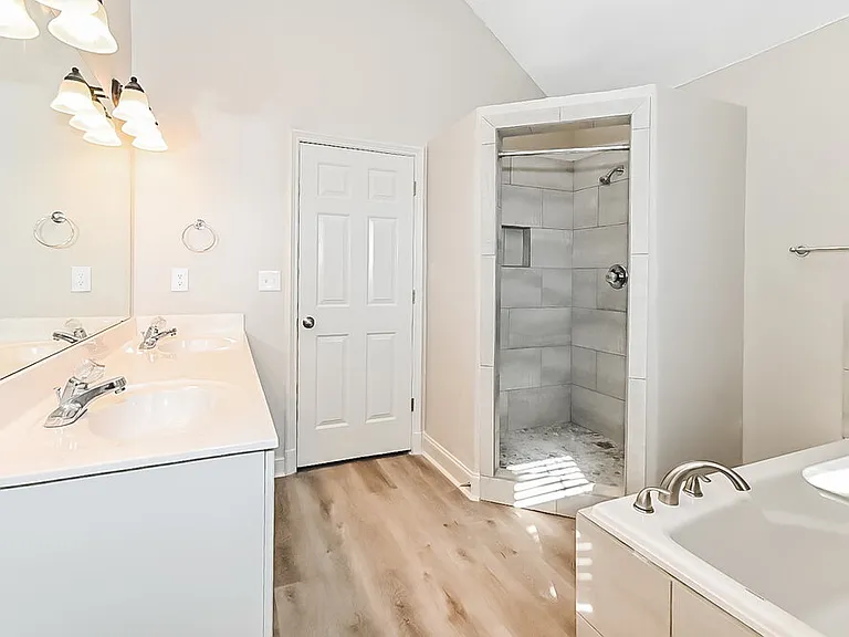 7170 Fox Creek Dr — Photo 11