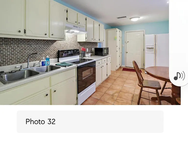1915 Timberlake Pl — Photo 1