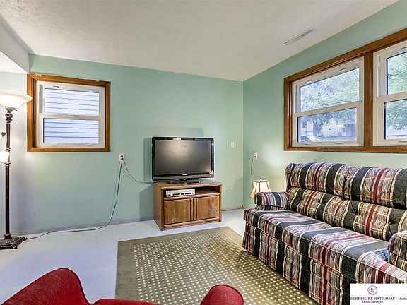 5th image of 1318 Englewood Dr