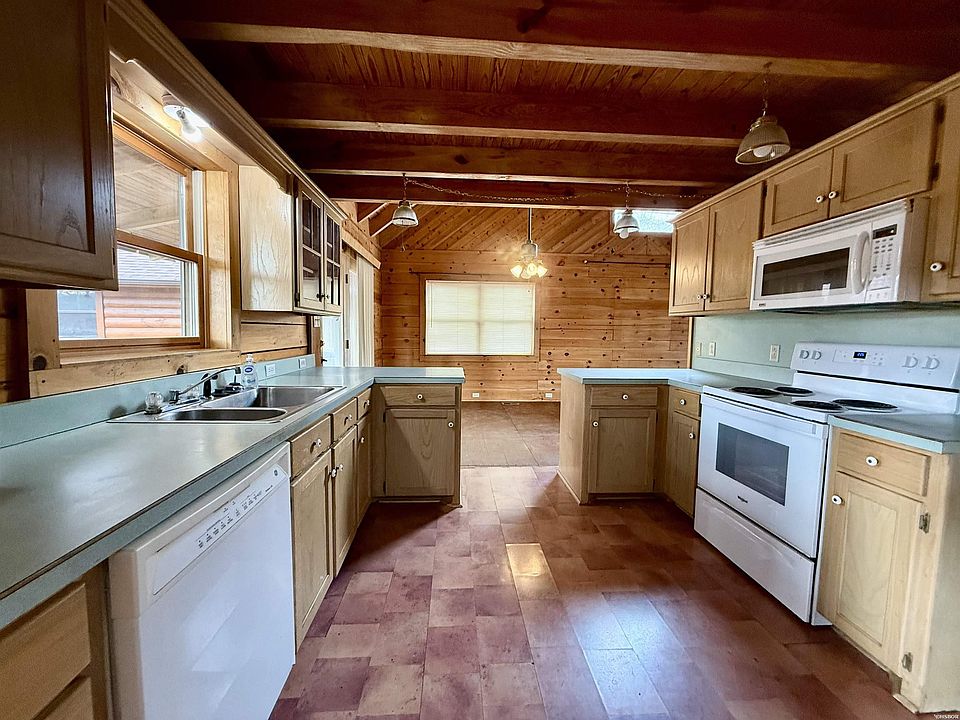 7th image of this home