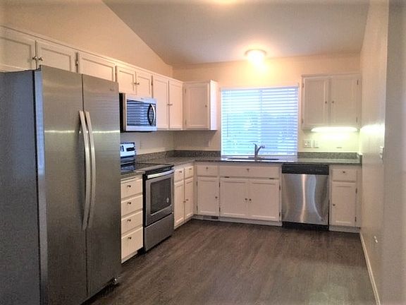 4th image of 7910 207th St E