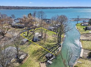 54588 Love Ln, Eau Claire, MI
