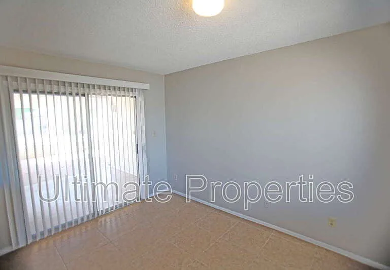 3832 W Acapulco Ln — Photo 10
