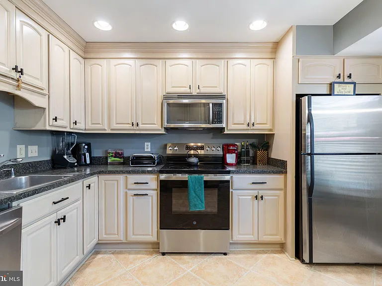 12 Chelsea Ct — Photo 13