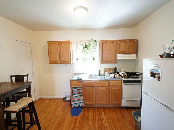 5th image of 287 22nd St #2