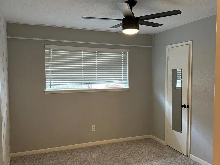 515 Tresvant Dr — Photo 5