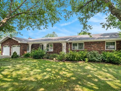 5485 Whispering Pnes, Stevensville, MI, 49127