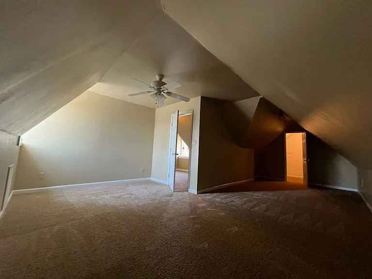 217 White Oak St — Photo 5