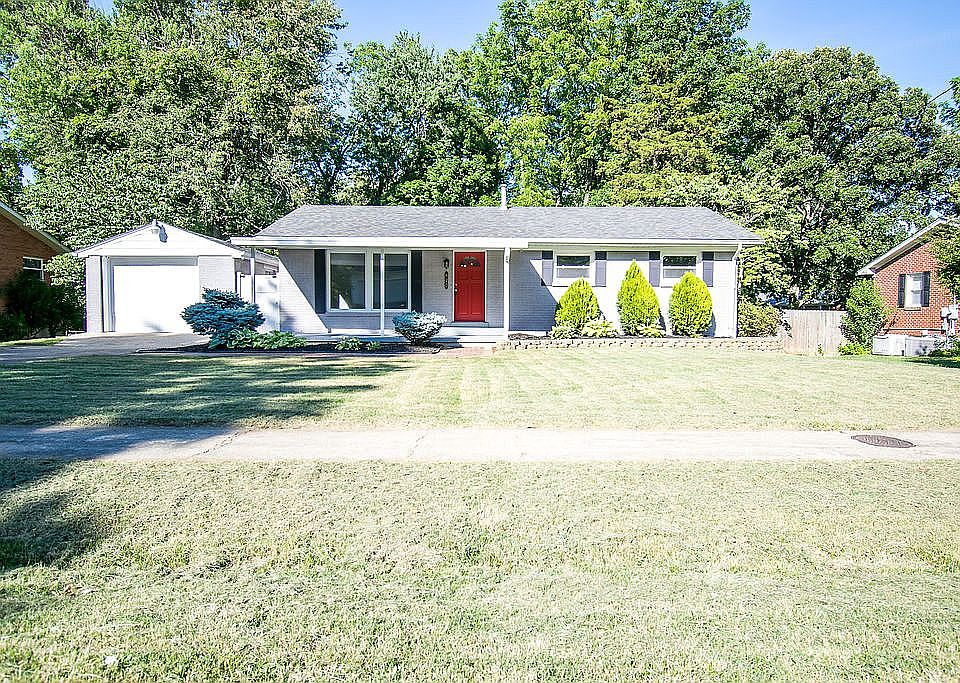 1st image of 470 Brookwood Dr