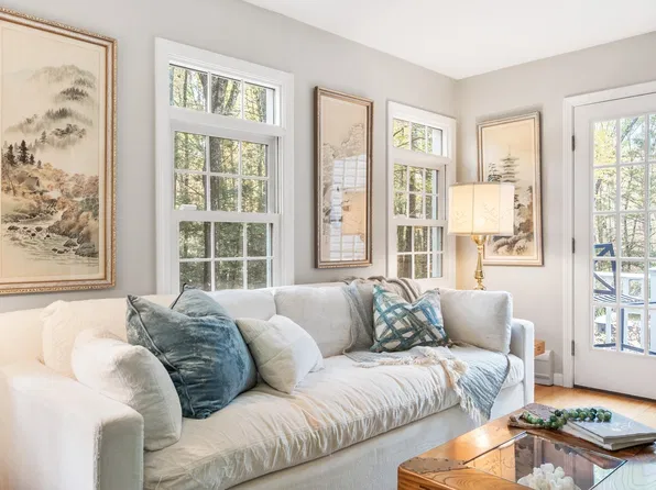 42 Crystal Drive, Hampton Falls, NH 03844