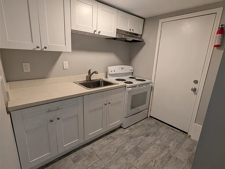 507 Enid St #A — Photo 7