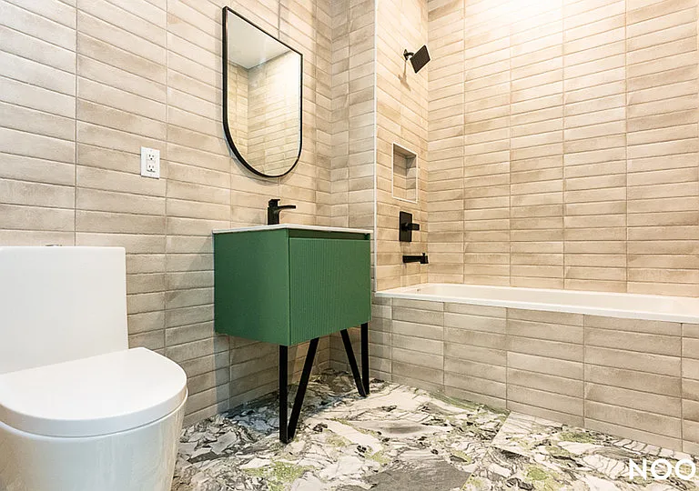 317 Franklin Ave #2R — Photo 9