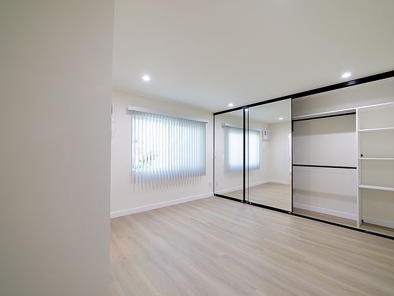 5th image of 2233 S Ridgeley Dr APT 301