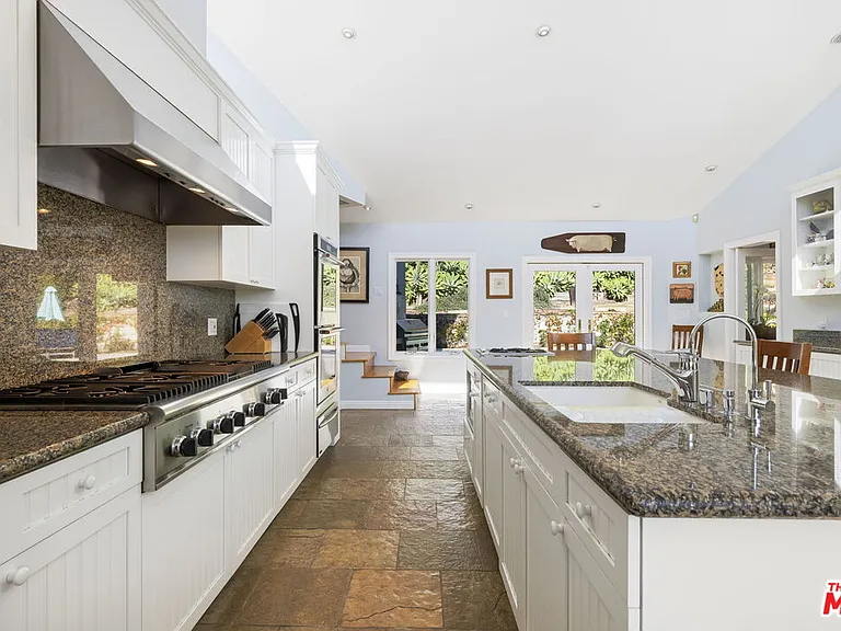 11215 W Sunset Blvd — Photo 29