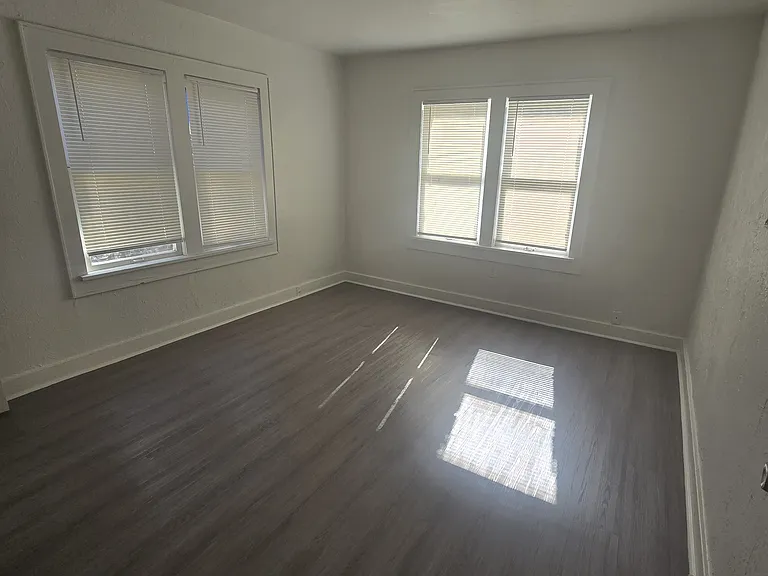 2200 N Kelham Ave — Photo 4