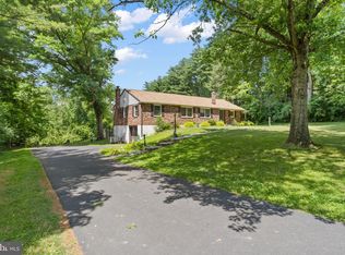 25 Longview Rd, Glen Mills, PA 19342