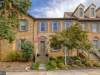 7958 Yancey Dr, Falls Church, VA, 22042