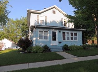 121 N Park St, Whitewater, WI 53190
