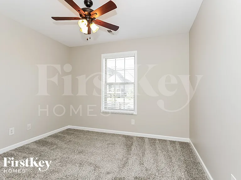 1458 Raven Rd — Photo 16