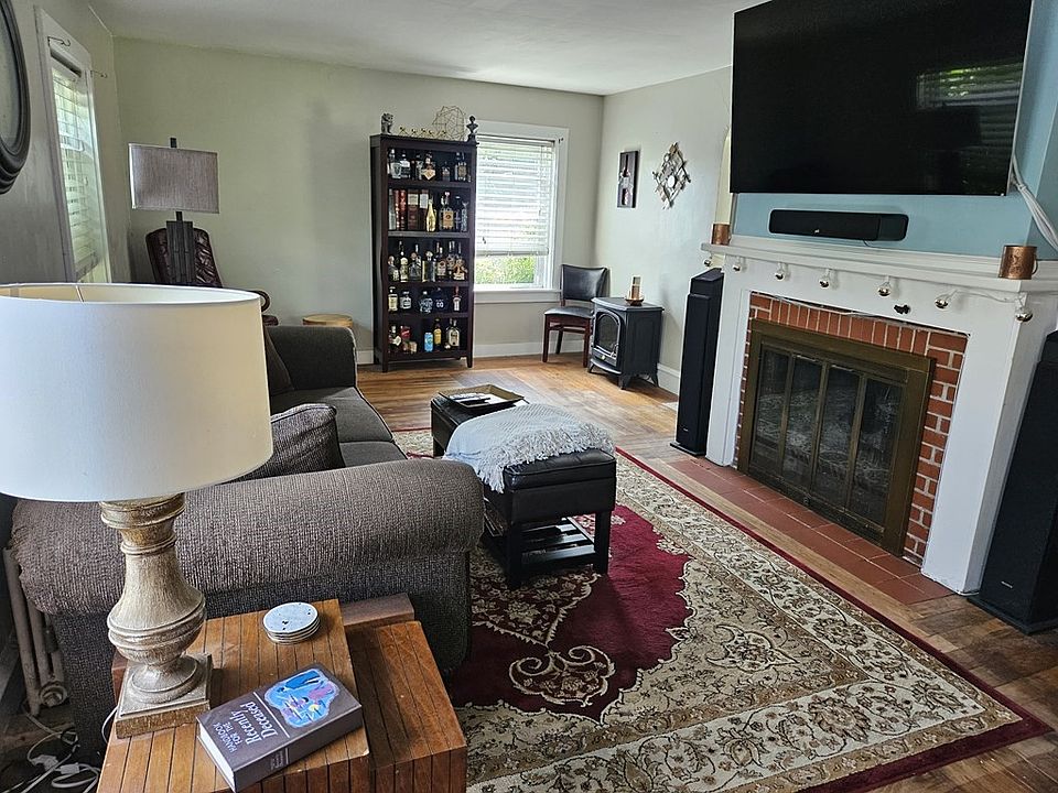 108 Serrel Sweet Rd Johnston, RI, 02919 Apartments for Rent Zillow