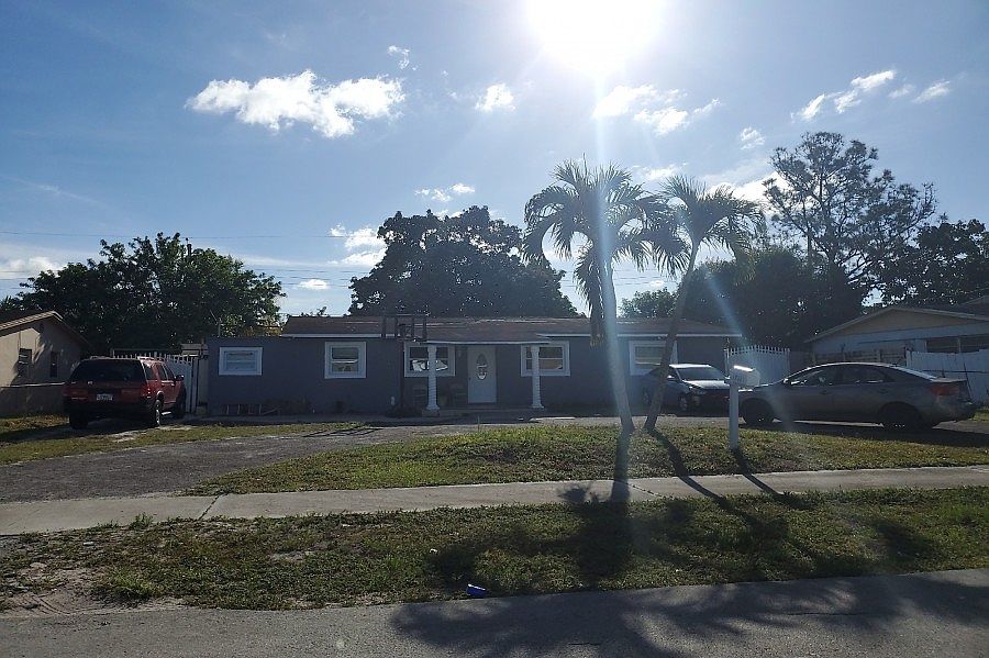 1st image of 17321 NW 37th Ct