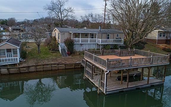 3rd image of 365 Taylorsville Beach Ct