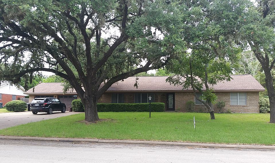 1st image of 206 E Hacienda St