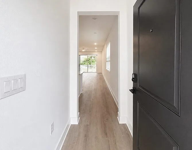 4 bed, 2.5 bath, 1754 sqft, $2,645 — Photo 3