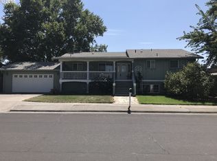 205 W McKenzie Ave, Hermiston, OR 97838