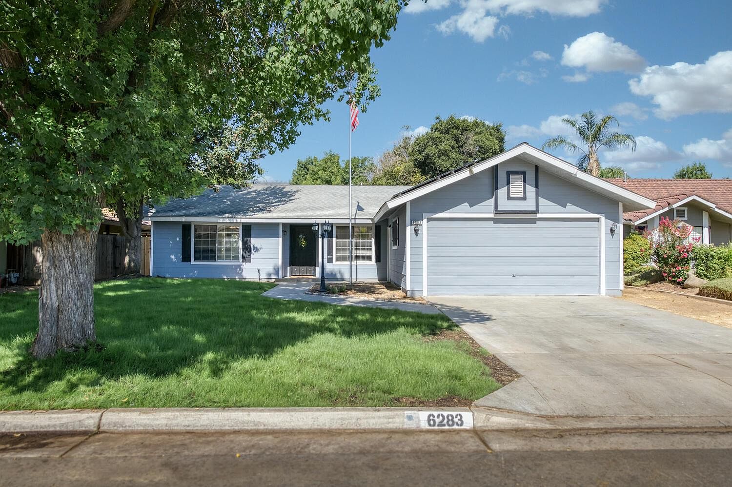 n.♡ 6283 N Gilroy Ave, Fresno, CA 93722 | Zillow