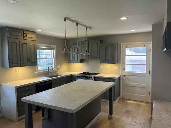 3010 Taylorsville Rd, Louisville, KY 40205