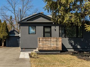 260 W 16th St, Hamilton, ON L9C 4C6