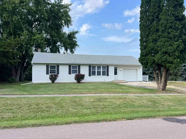 328 W Market St, Rock City, IL 61070