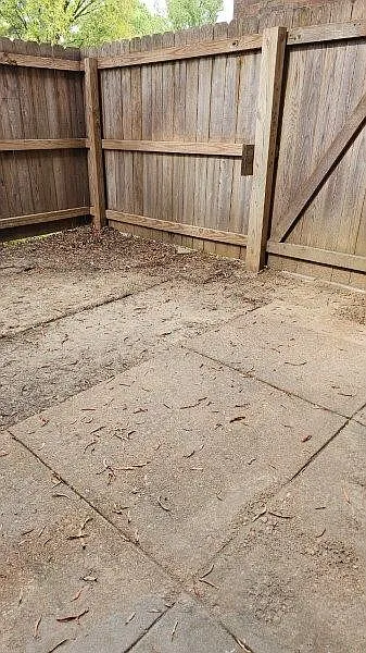 Poplar Woods Cir W — Photo 4