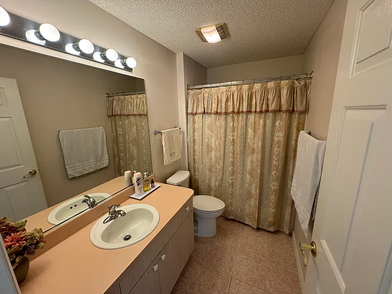 616 Enconto St — Photo 10
