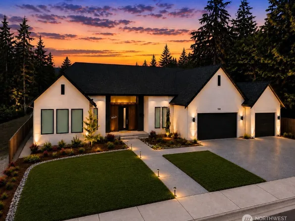 709 Chris David Drive, Steilacoom, WA 98388