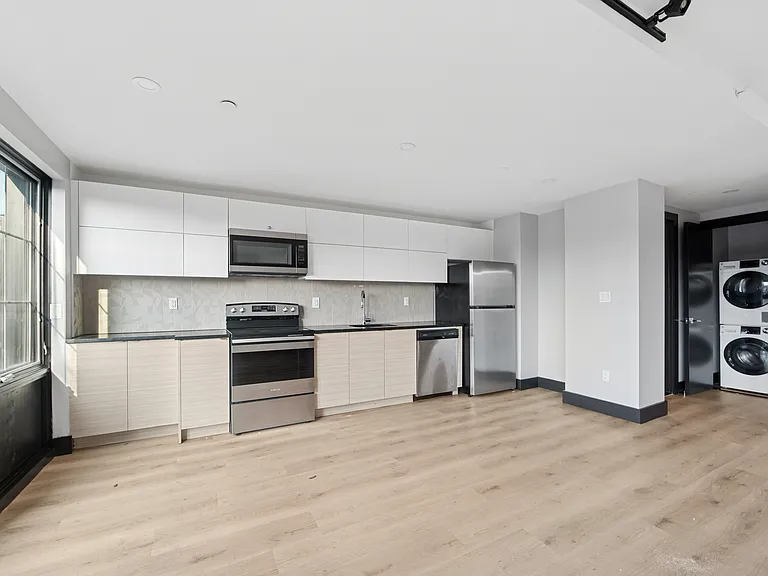 88 Linden Blvd #7A — Photo 4