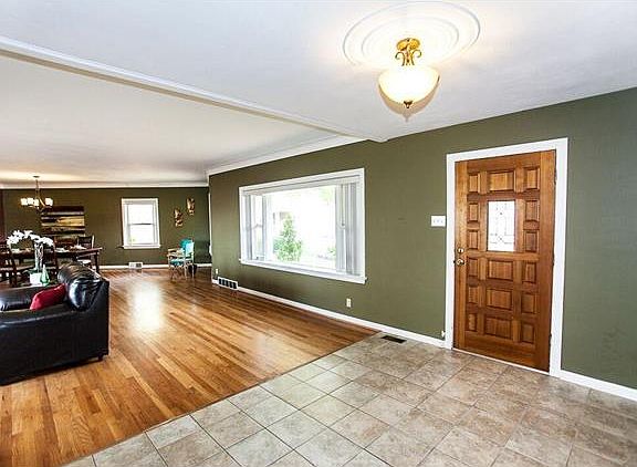 3rd image of 6545 Saybrook Dr