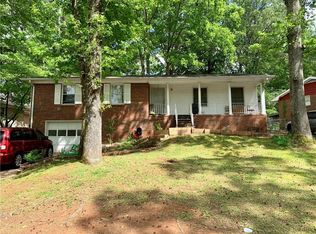 1061 Ponderosa Park Dr, Forest Park, GA 30297