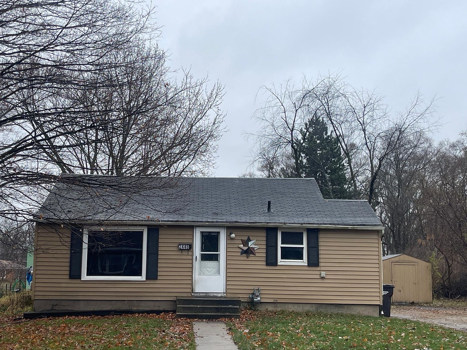 2446 Thornwood St SW, Wyoming, MI 49519 Zillow