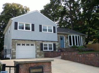 571 Harvey Rd, Glenside, PA 19038